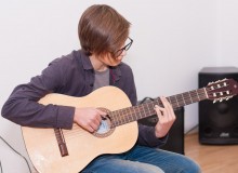 Онлайн-трансляции с уроков гитары